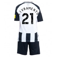 Newcastle United Tino Livramento #21 Hjemmedraktsett Barn 2024-25 Kortermet (+ Korte bukser)